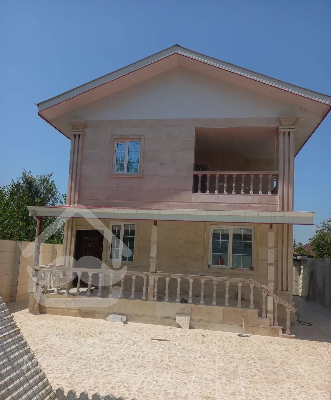 ویلا باغ فول امکانات300متری دوطبقه حوالی لاهیجان