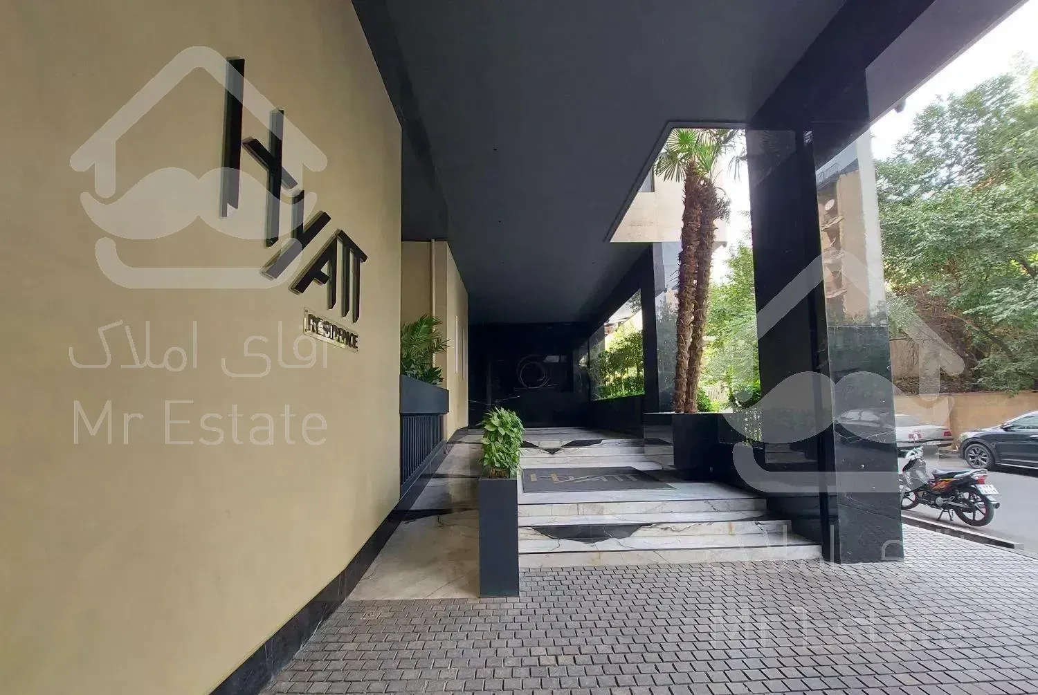 ۲۲۰متر با (۳۰متر تراس) نوساز مدرن کامرانیه شمالی