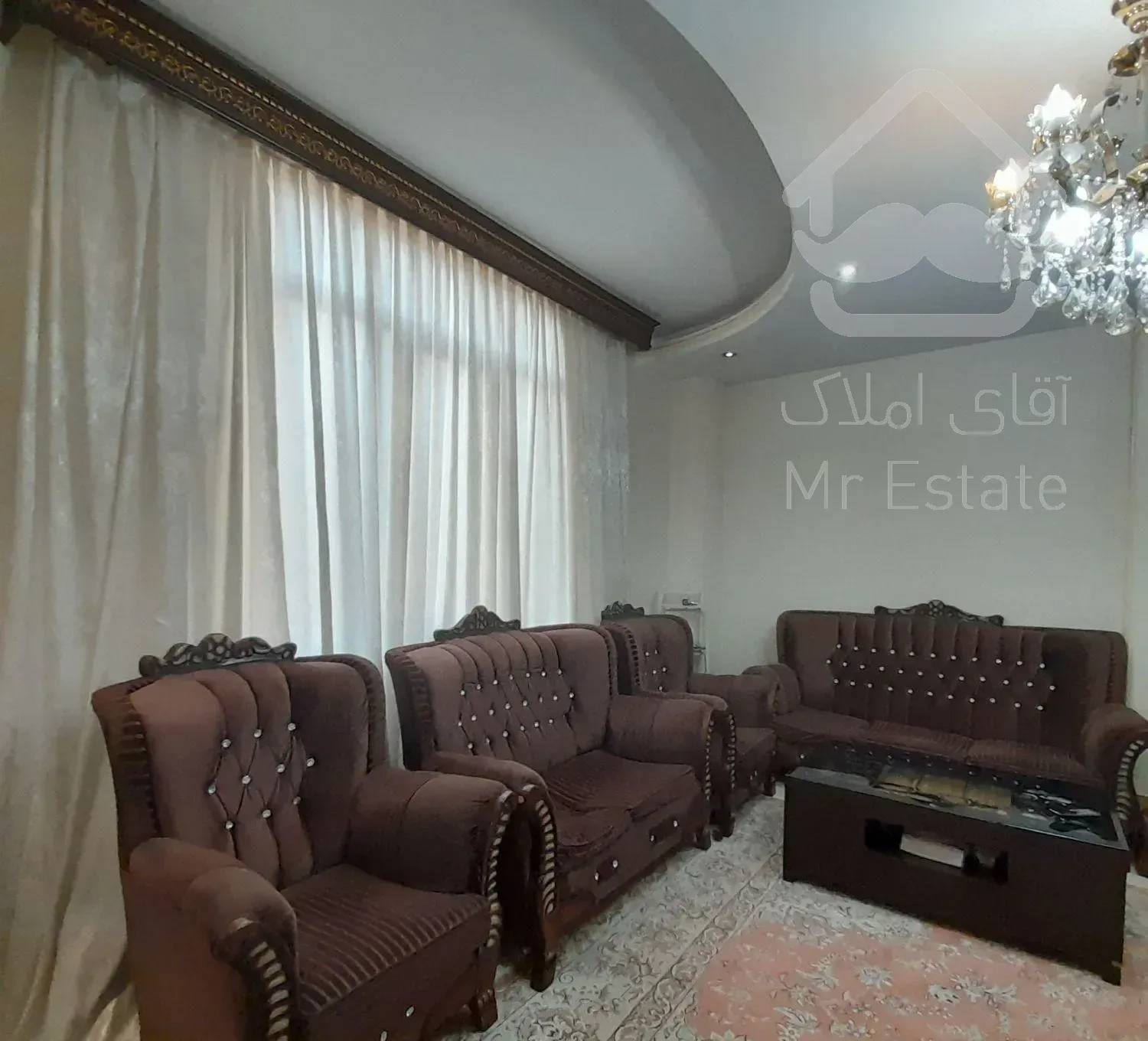 استادمعین / ۷۰متر / ۹ ساله / فول امکانات