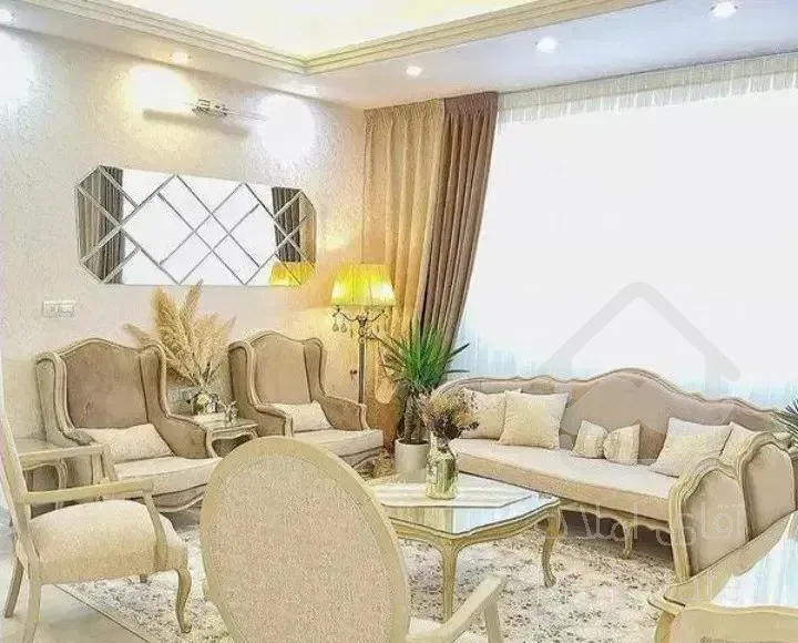 ۶۸ متر . ۵ ساله . کم واحد . افتاب گیر . بصارتی