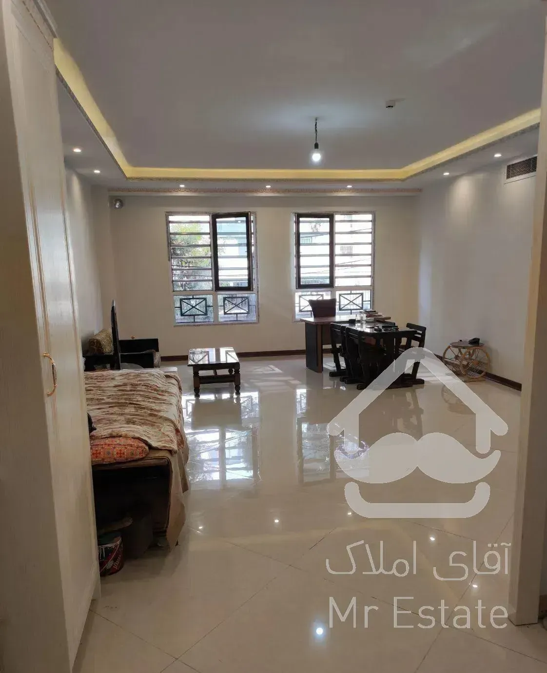 ۹۶مترکلید نخورده پارک کوروش