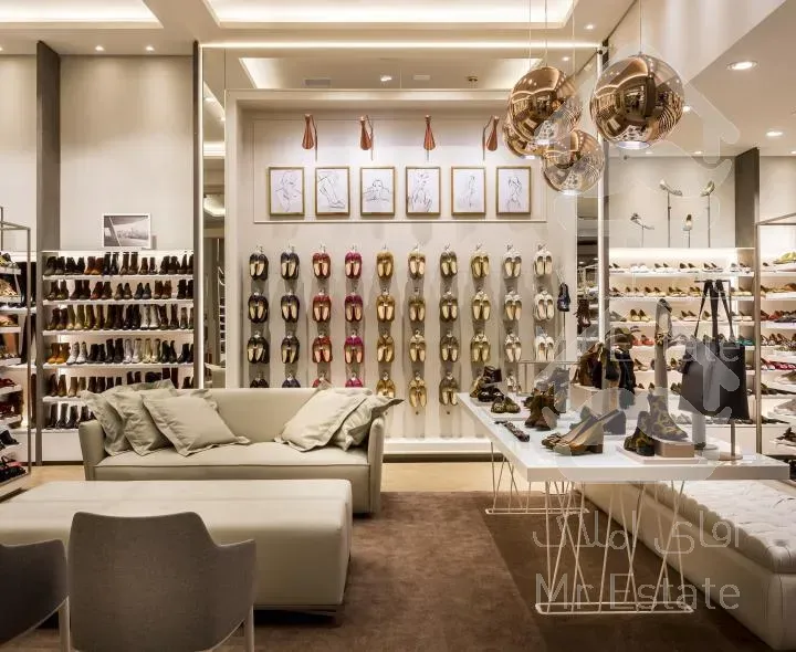 مغازه 26 متری همکف دو نبش الماس پاسداران/چسبیده به در ورودی