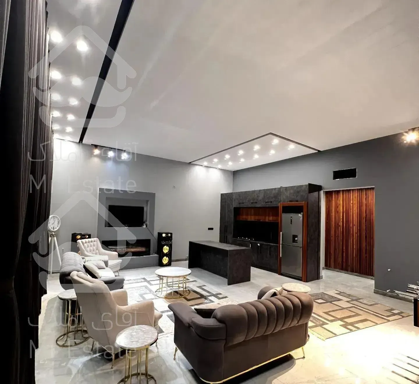 ویلا باغ  ۳۹۰ متری استخردار