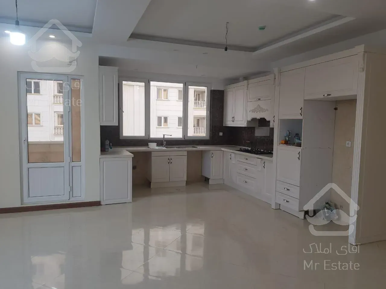 ۱۱۴ متر ویو ابدی دوبر نورگیر خوش نقشه