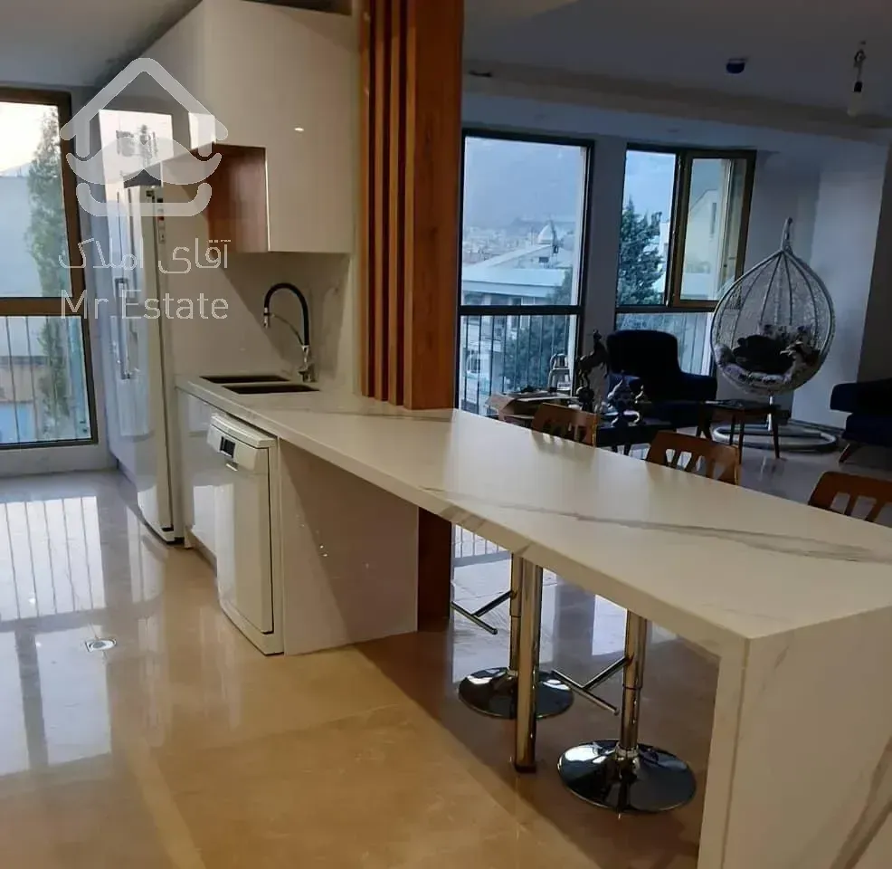 ۱۲۰ متر در برج مجلل ارتش