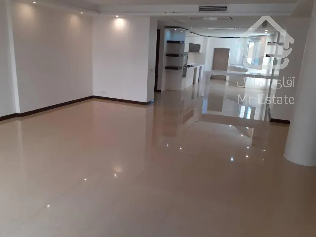 اجاره و رهن آپارتمان زعفرانیه 245  متر شیک