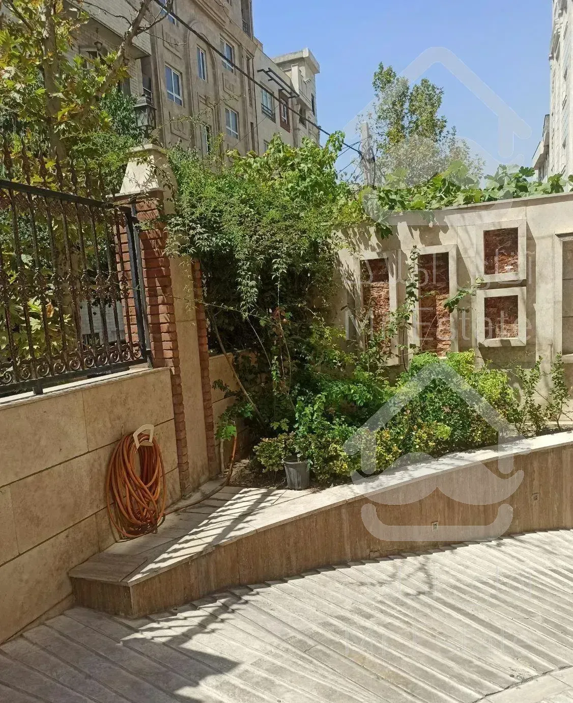 ۷۳ متر،۲ خوابه،فول،۸ ساله،اردیبهشت شمالی