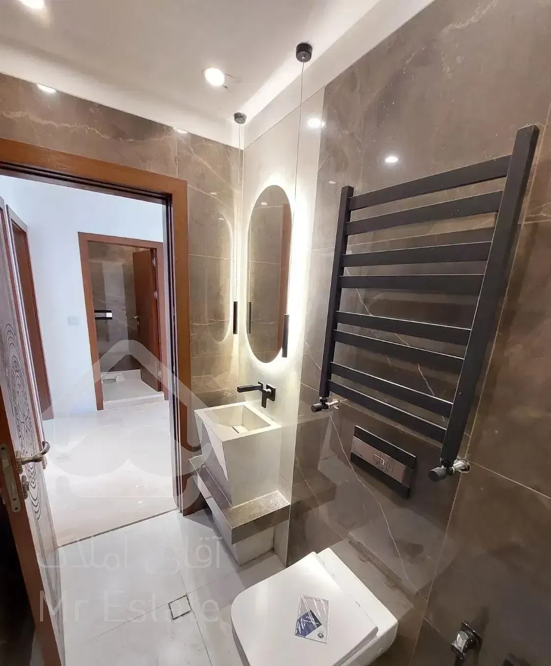 به علت مهاجرت / زیر قیمت / ۱۵۶متر ۲ پارکینگ سندی