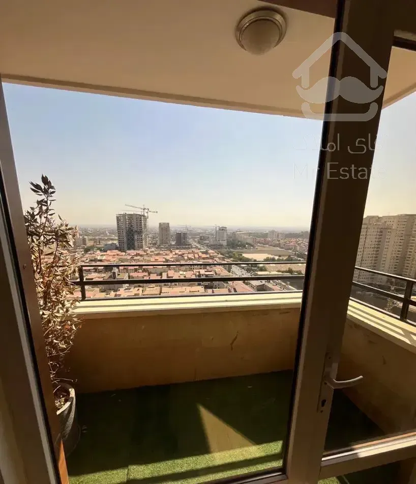 ۱۴۰ متر ۳ خواب / چشم انداز شهر و جنگل / پنجره قدی