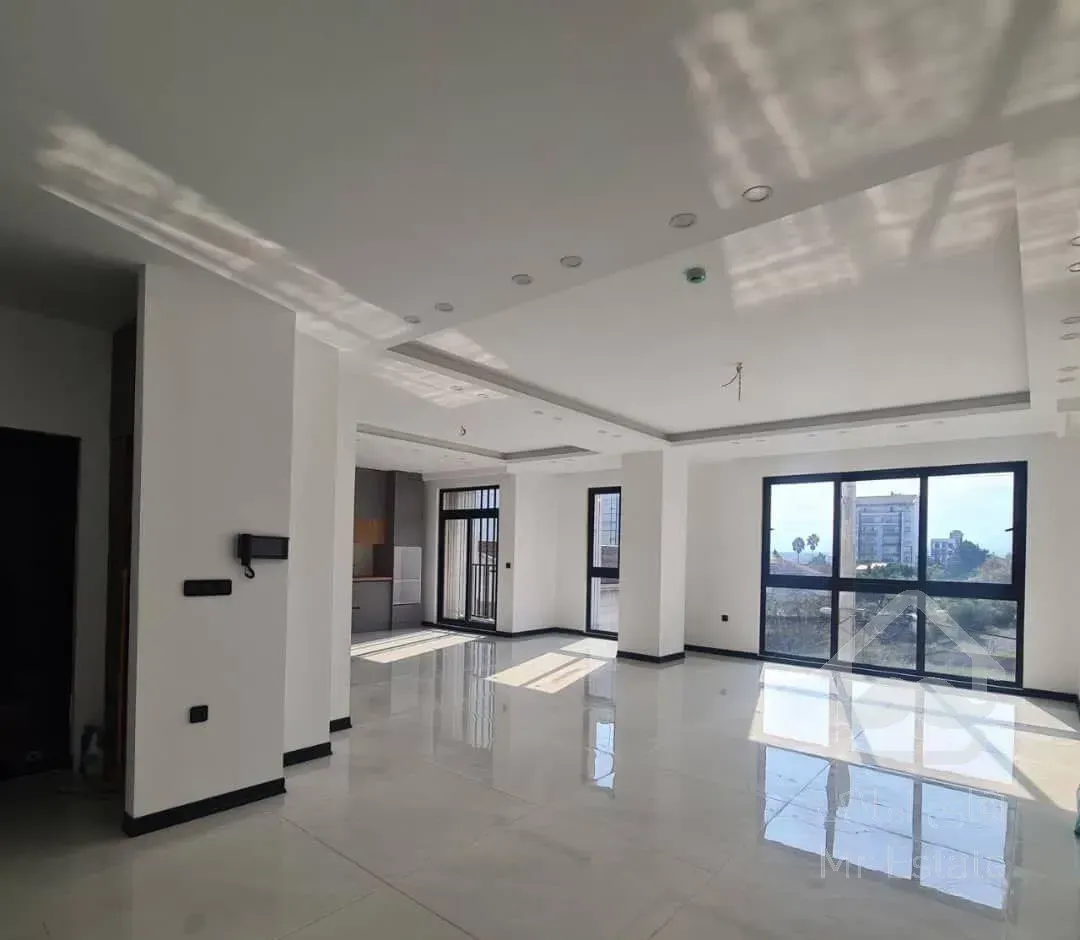 آپارتمان تک واحدی با ویو ابدی جنگل در قلب رویان