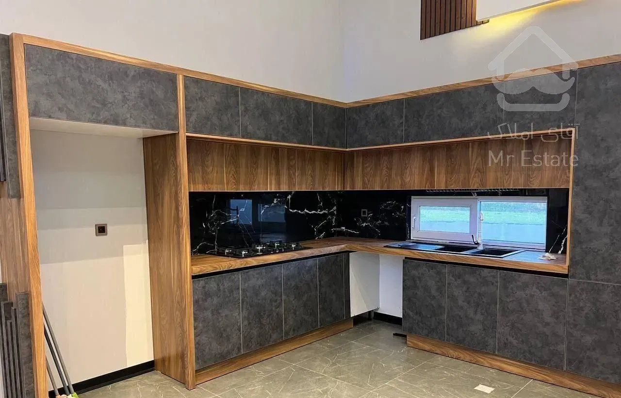 دوبلکس مدرن ۳۰۰ متری فول/جکوزی/تاپ لوکیشن