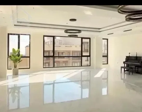 آپارتمان ۱۰۰ متری/قلب باهنر/خوش ساخت/