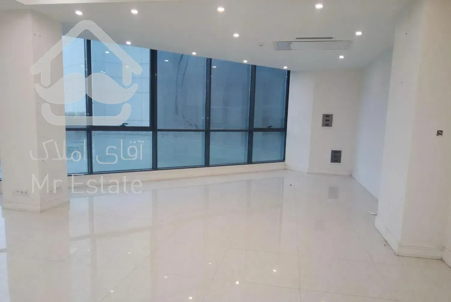 واحد اداری 120 متری در برج