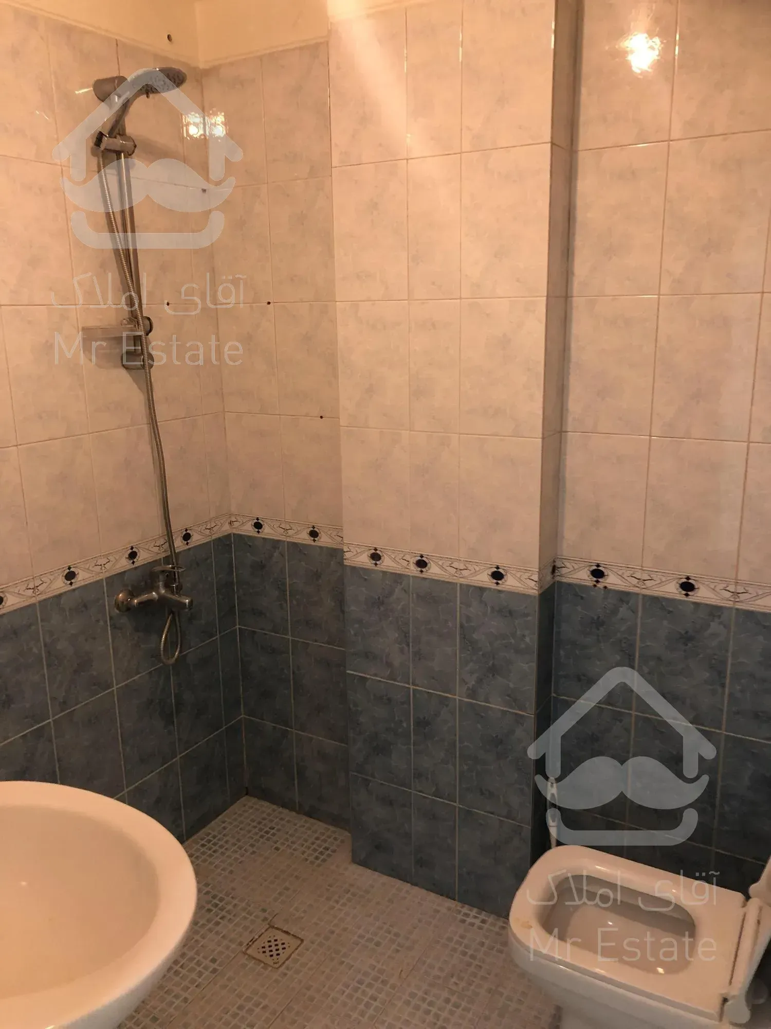 آپارتمان ۱۳۰ متر ۲ خواب خیابان ونک