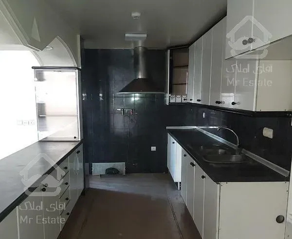 ولنجک پایین خیابان سیزدهم۲۰۰متر سه خواب