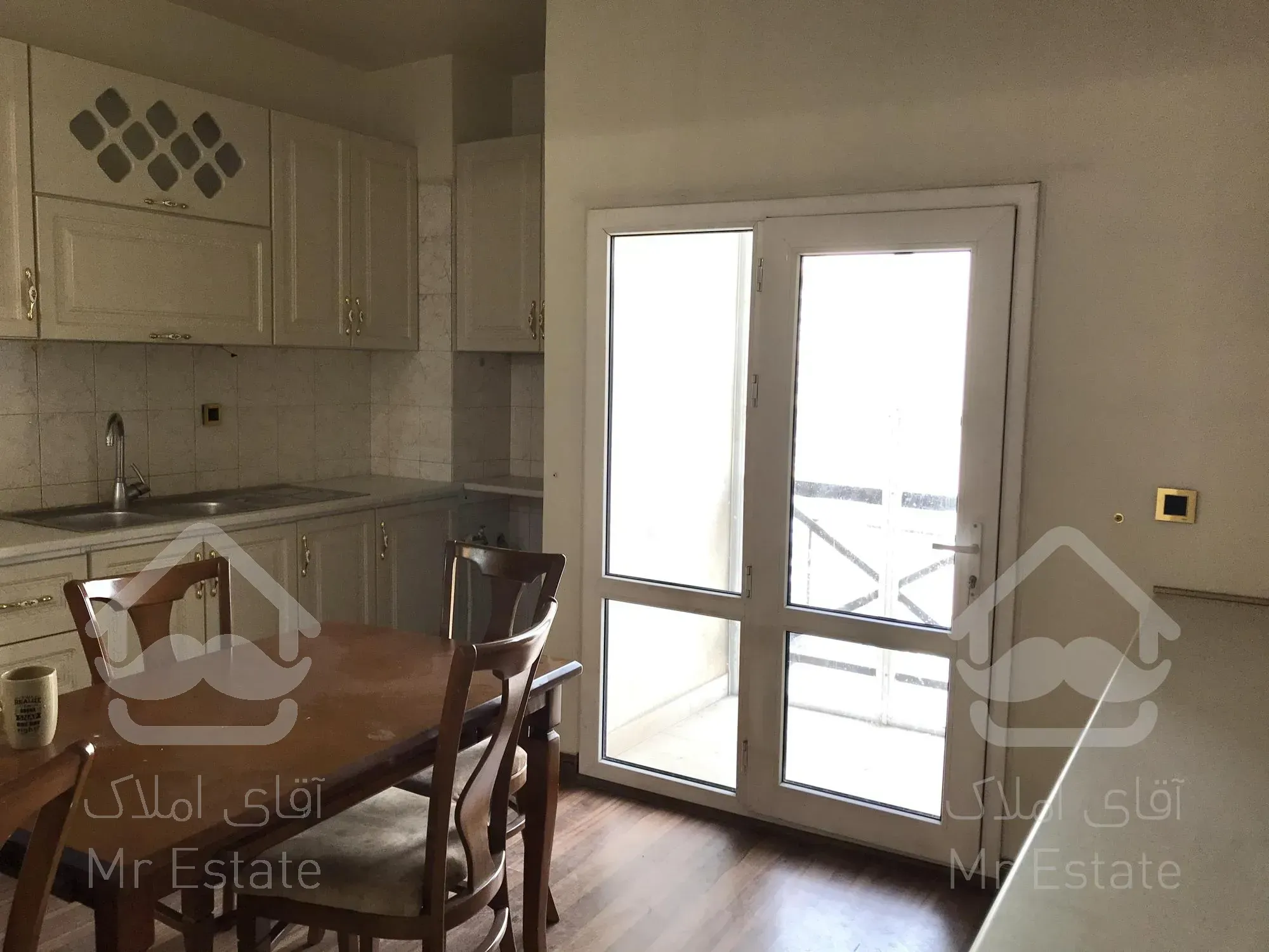 اجاره آپارتمان ۲۰۰ متر سه خواب در سعادت آباد