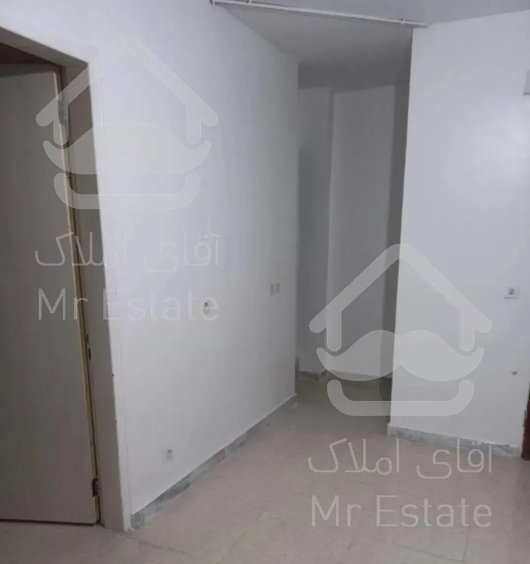 آپارتمان بازسازی شده معلق در نور