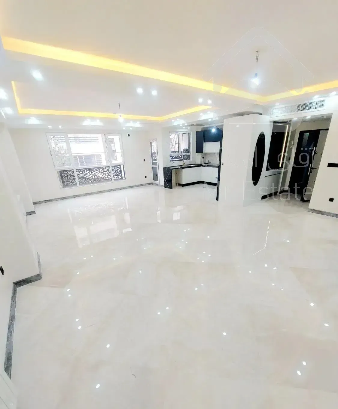 فروش ۱۳۶ متر ۳ خواب نوساز لوکس / پونک معین