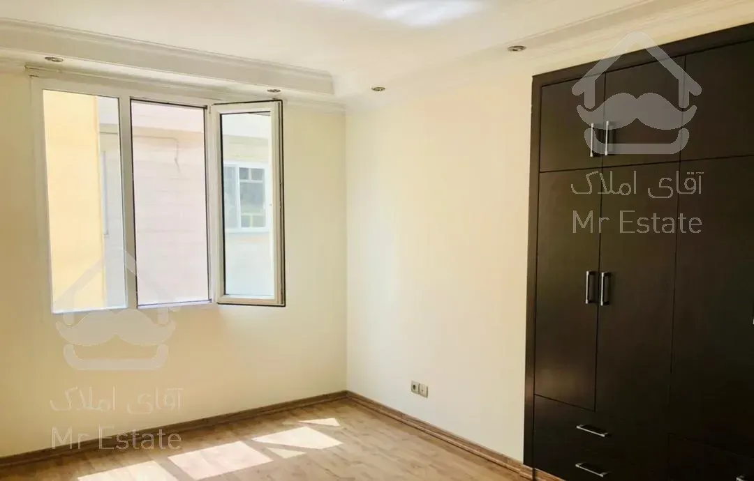 آپارتمان ۱۷۵ متر سه خواب دو پارکینگ