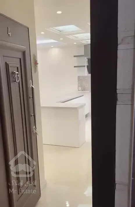 ۷۵ متری/دریاچه چیتگر/باغ برج رویای/وام بدون ضامن