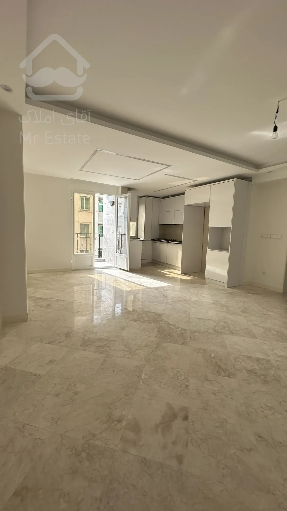 فروش واحد نور مستقیم تاپ لوکیشن سوپر لاکچری