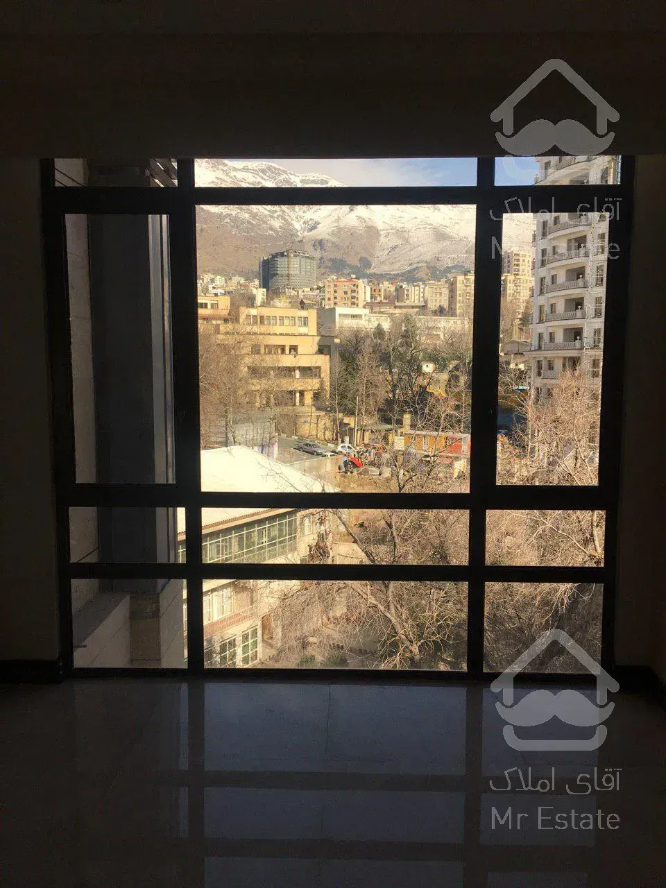 خرید و فروش آپارتمان مسکونی 233 متری فرمانیه شرقی