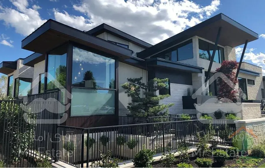 ويلايي مستقل دربست شهرك غرب٧٠٠متر