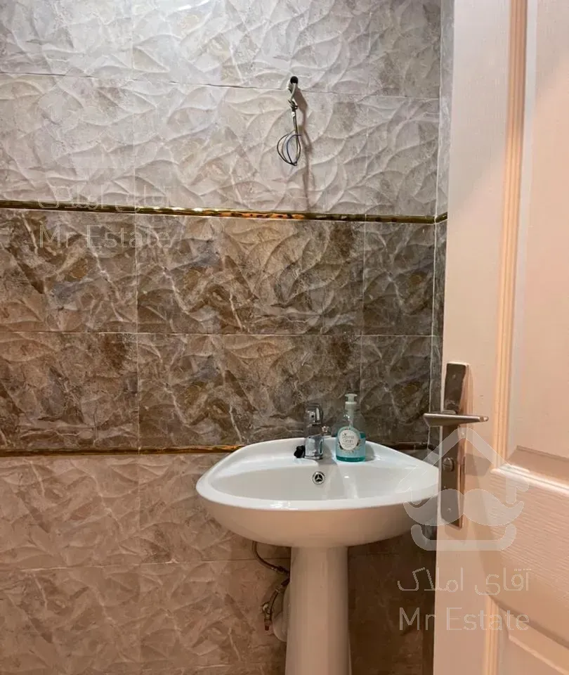 ۷۲ متر نوساز دوخوابه بلوار فردوس غرب شقایق