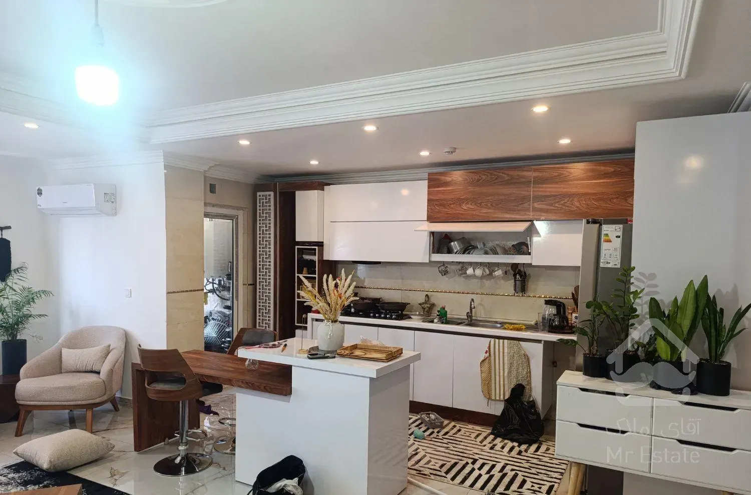 آپارتمان ۱۰۷متری،نوساز/ستارخان