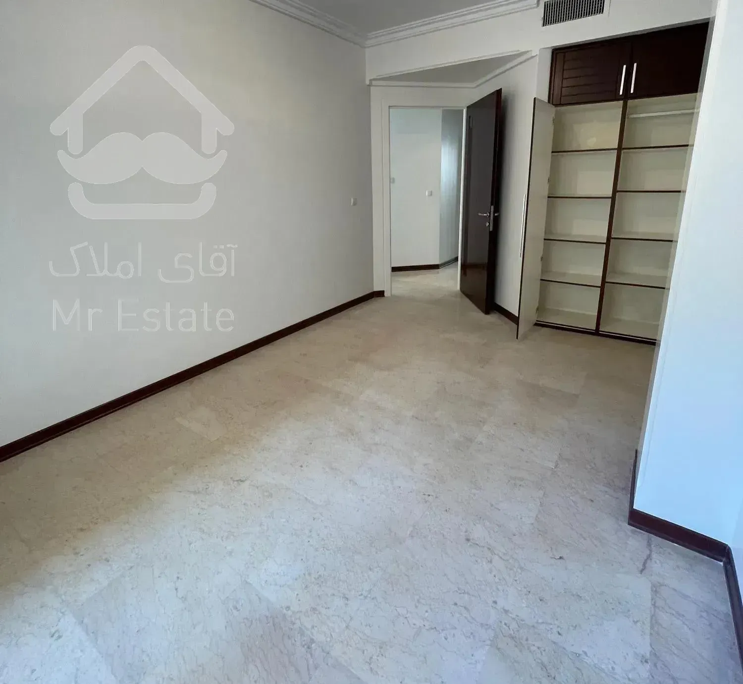 ۹۰ متر دوخوابه // ۲تراس // روبه آفتاب