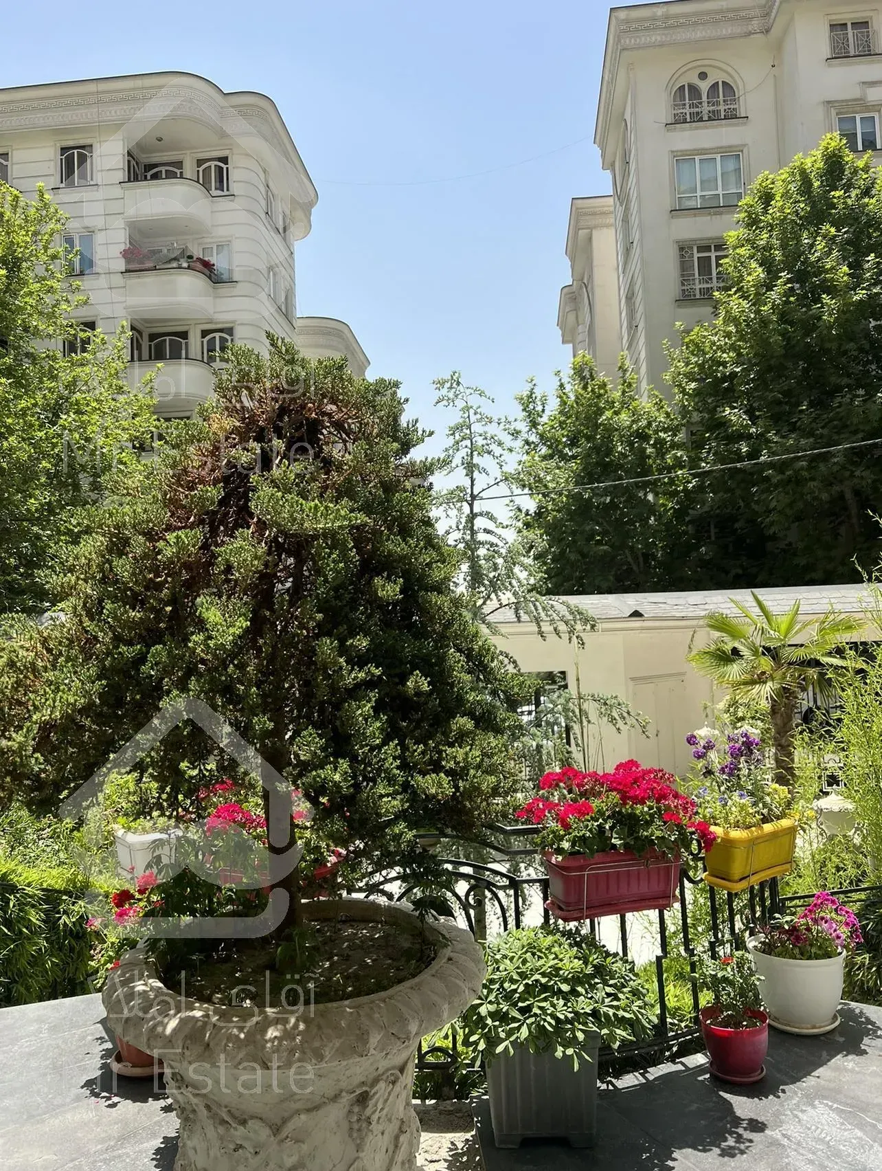 برج برند جردن ۲۶۰ متر ۲ پارکینگ تراس قابل چیدمان