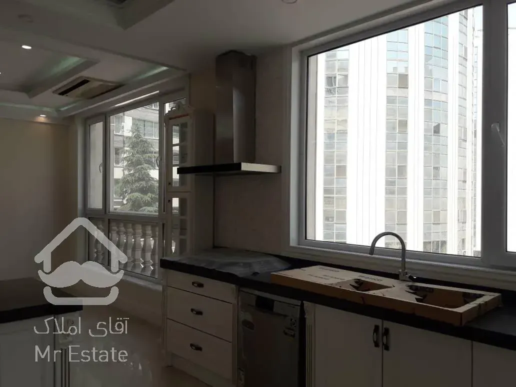 ۲۰۰ متر ۳ خواب طبقه ۲