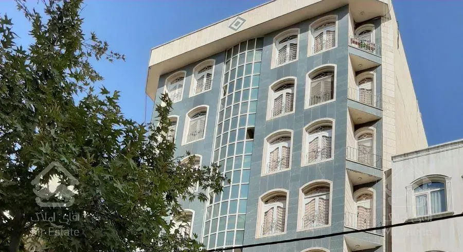 اپارتمان در  منطقه سعادت اباد خ مروارید