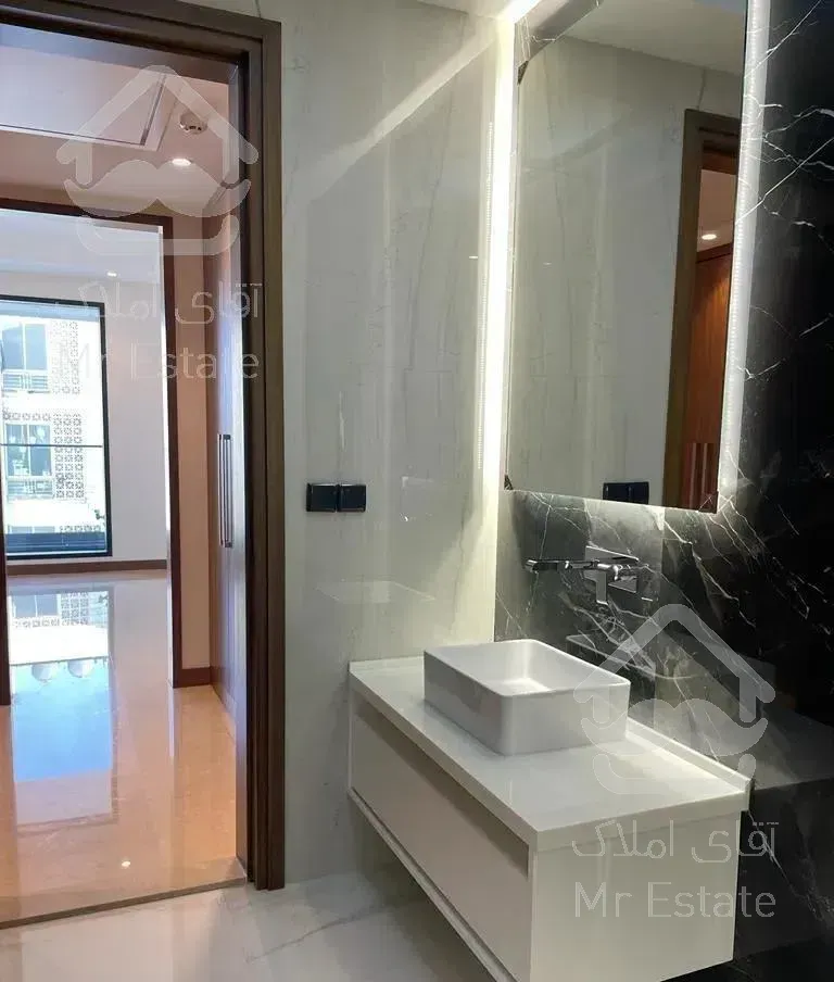 آپارتمان ۱۳۰ شیک ۲ خ/۲ پارکینگ سندی/فول بازسازی