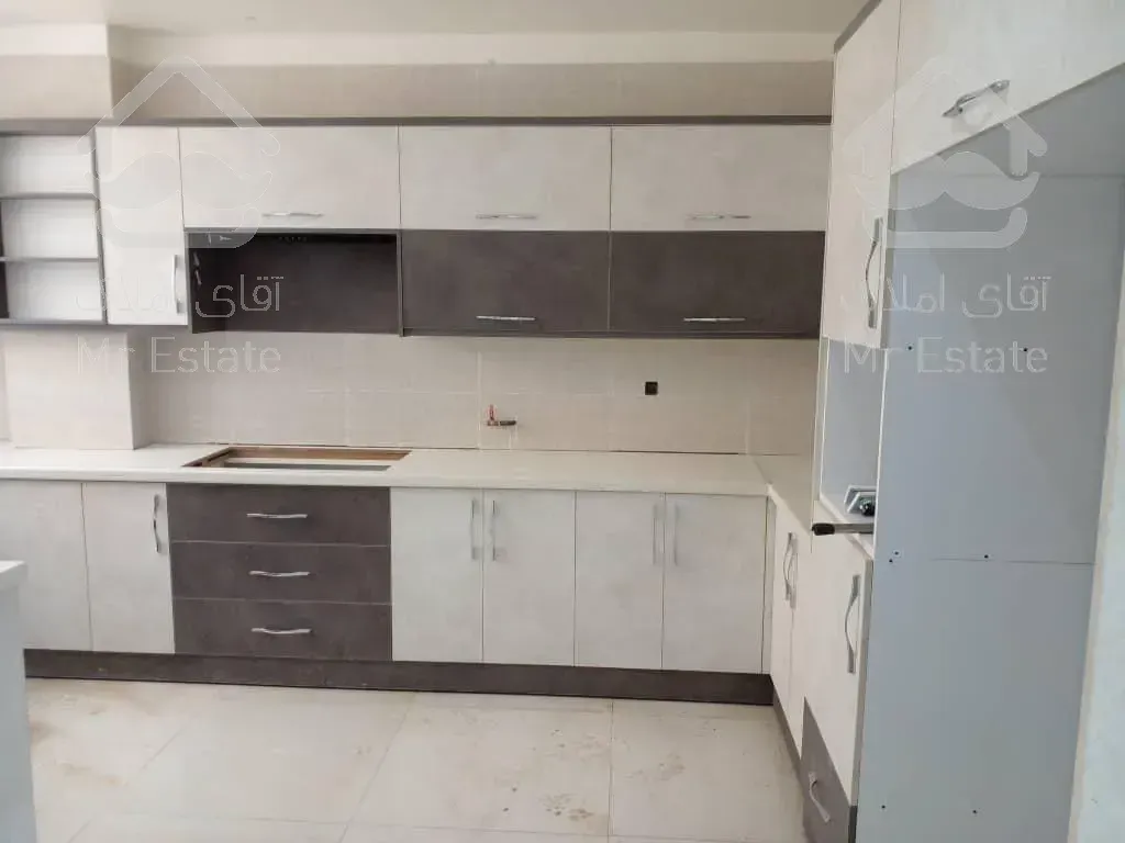 آپارتمان ۱۳۰متر/۳خ/فول امکانات /کلیدنخورده