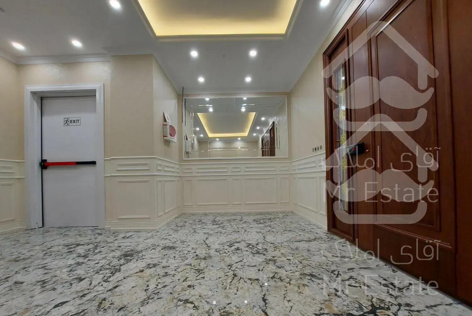 ظفر،121متر،کم واحد،بدون دیوار مشترک