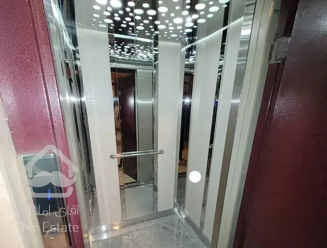 ۷۰ متر دو خواب پارکینگ دار  گذر صادقیه