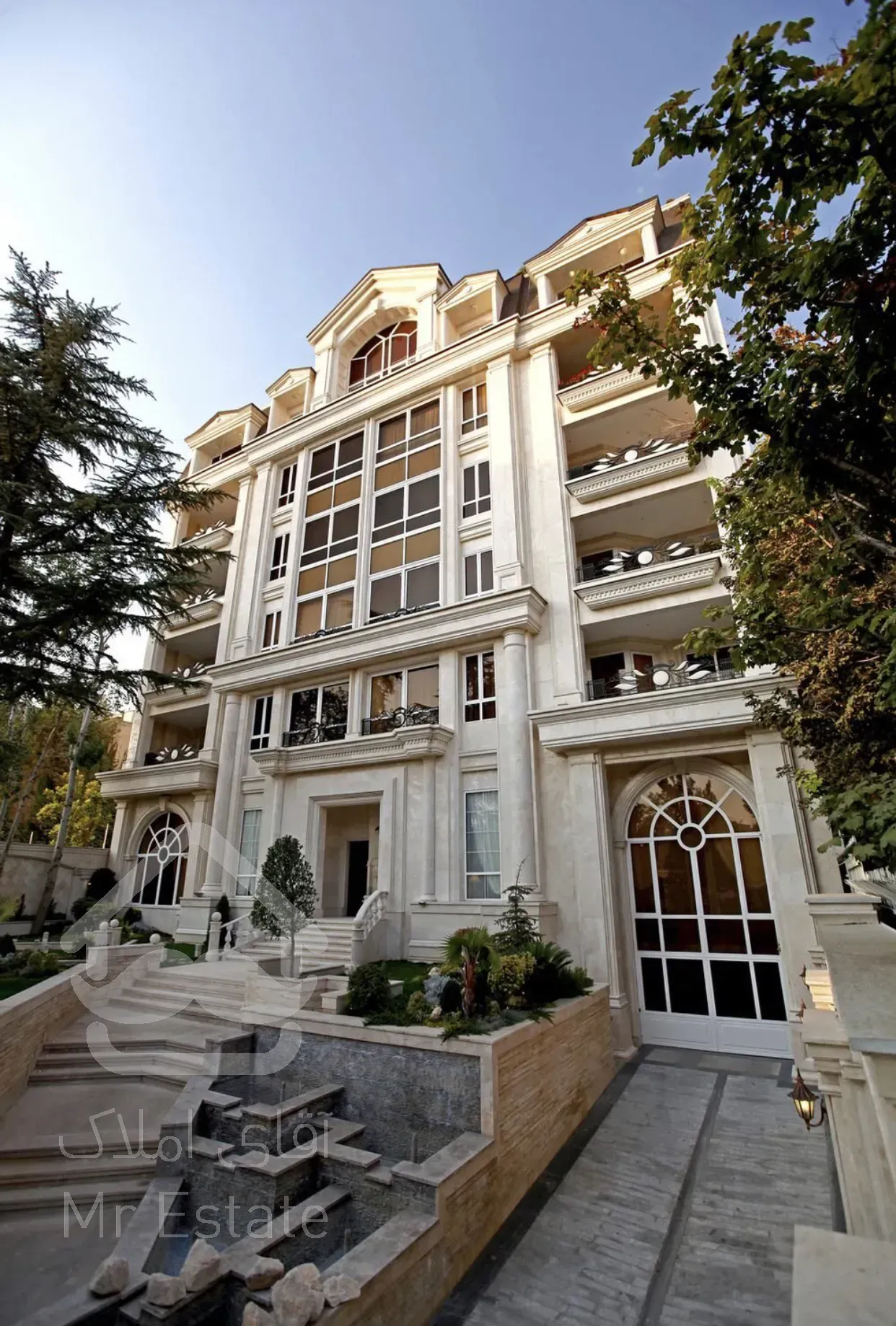 ۲۴۰متر ۳خواب کامرانیه شمالی ویو مشجر تراس قابل چیدمان