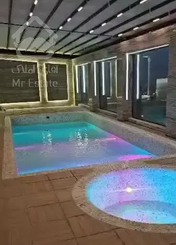 پنت هاوس ۵۰۰ متری ۴ خوابه دارای استخر