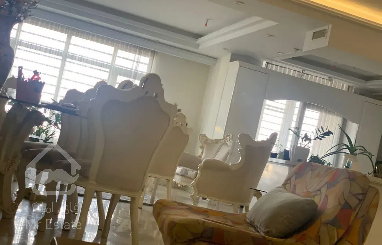 فروش آپارتمان ۲۳۰ متری ۴ خوابه/3پارکینگ امیرآباد