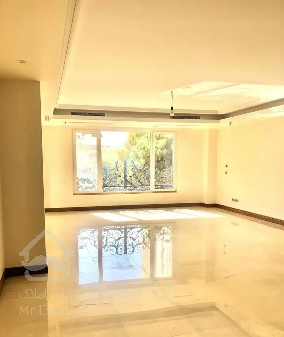 اپارتمان ۲۵۰متر ۴خواب(۳خواب مستر)*برند*مشاعات کامل