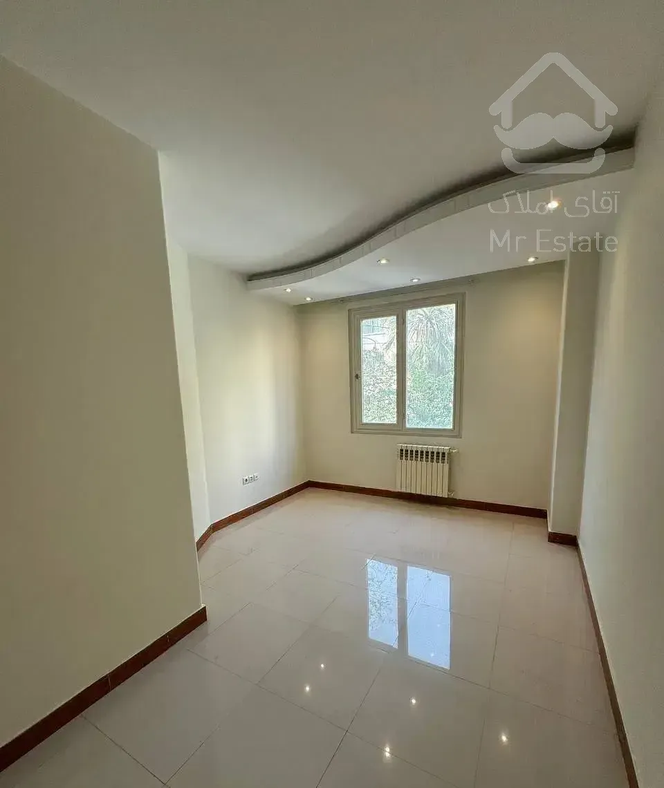 85متر دوخوابه با حیاط واقع در میدان هفت تیر