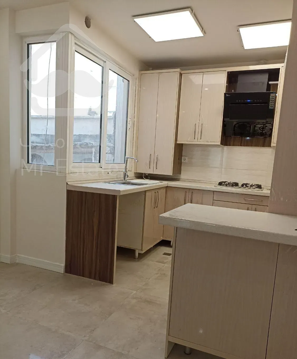 70متر دو خوابه تکواحدی فول در حد نوساز