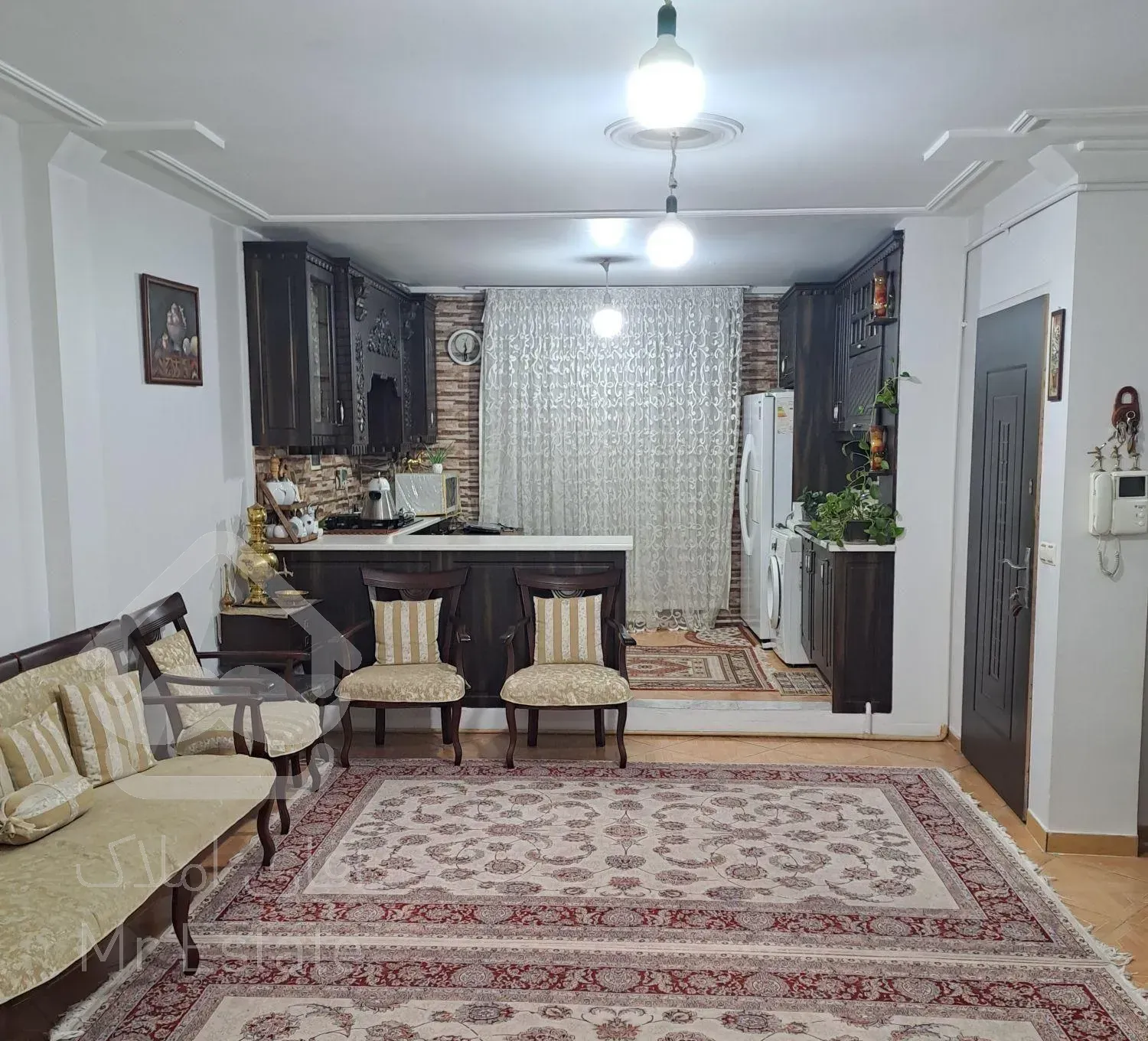 فروش آپارتمان ۶۵ متری ۲ خوابه طبقه ۲