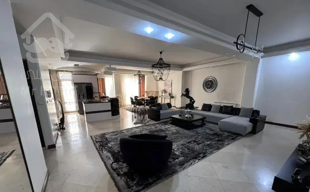 گلزار ۱۶۰متر سه خواب*غرق نور*/خوش نقشه/