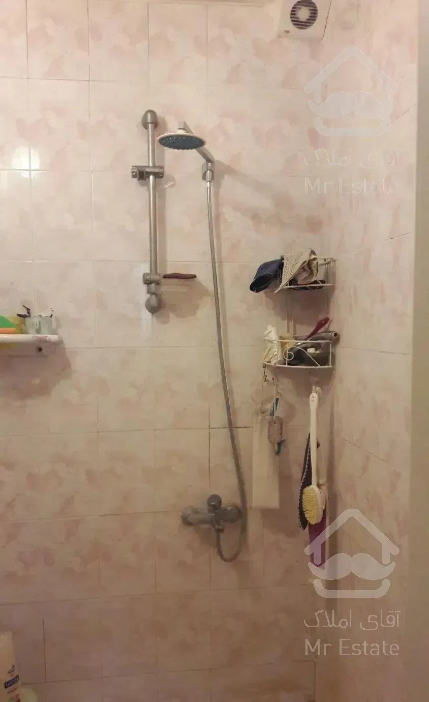 آپارتمان۱۱۰متر۲خوابه(حصاری) یک خواب مستر