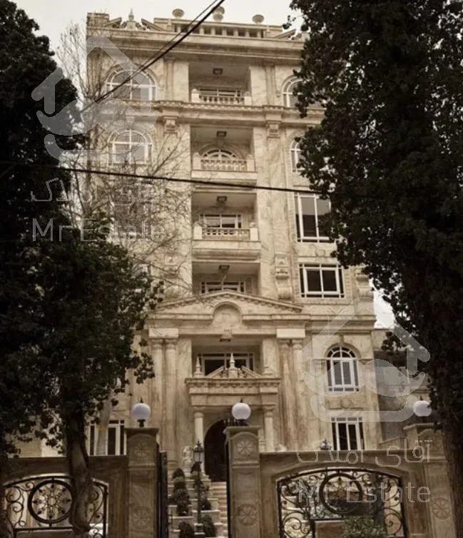 آپارتمان ۱۴۵ متری کلید اول