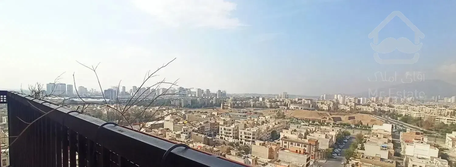 125 متر دهکده المپیک بالکن بزرگ