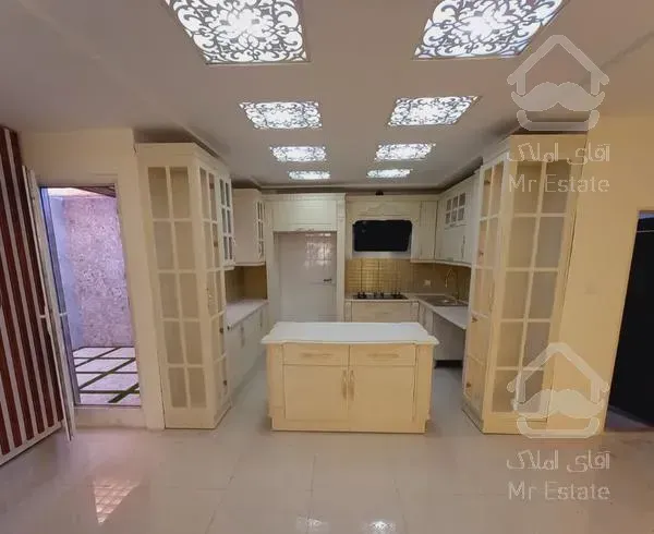 ۱۰۰متری * کلید نخورده * شخصی