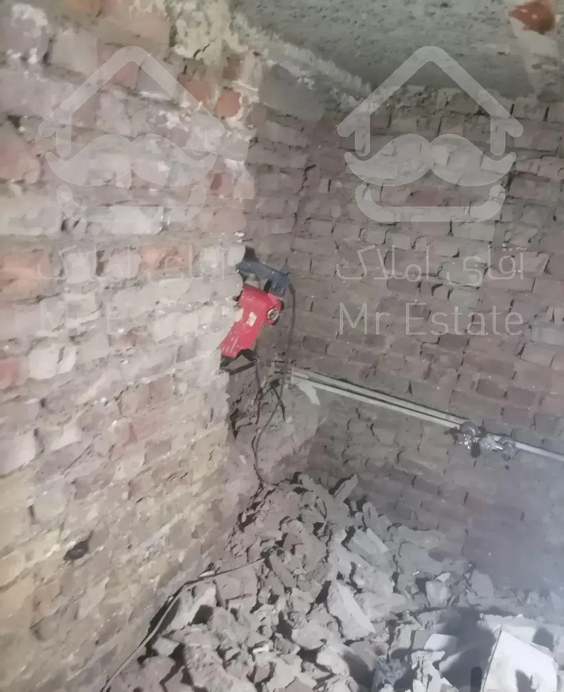 کنده کاری وتخریب با پیکور وبرش سنگ فرز